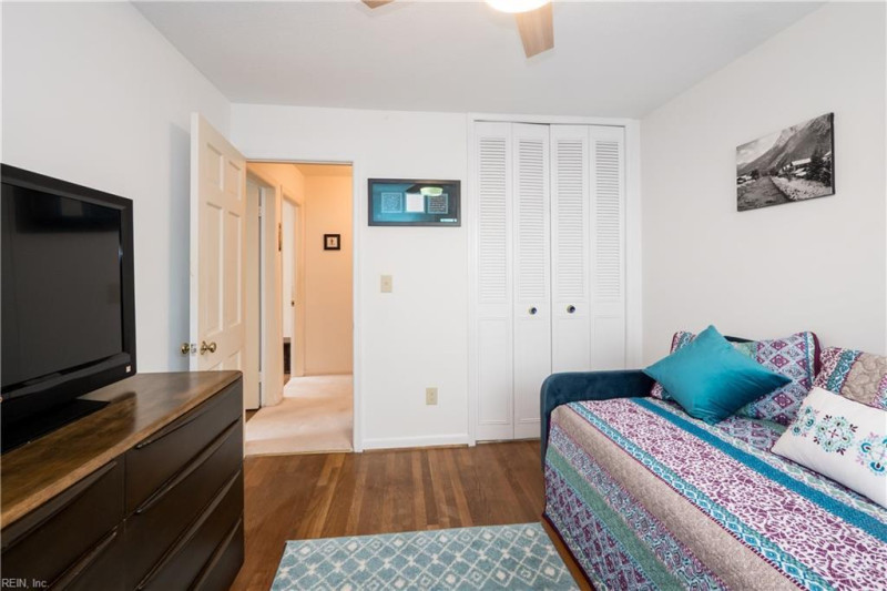Photo 16 of 25 residential for sale in Virginia Beach virginia
