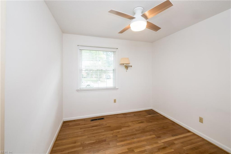 Photo 17 of 25 residential for sale in Virginia Beach virginia