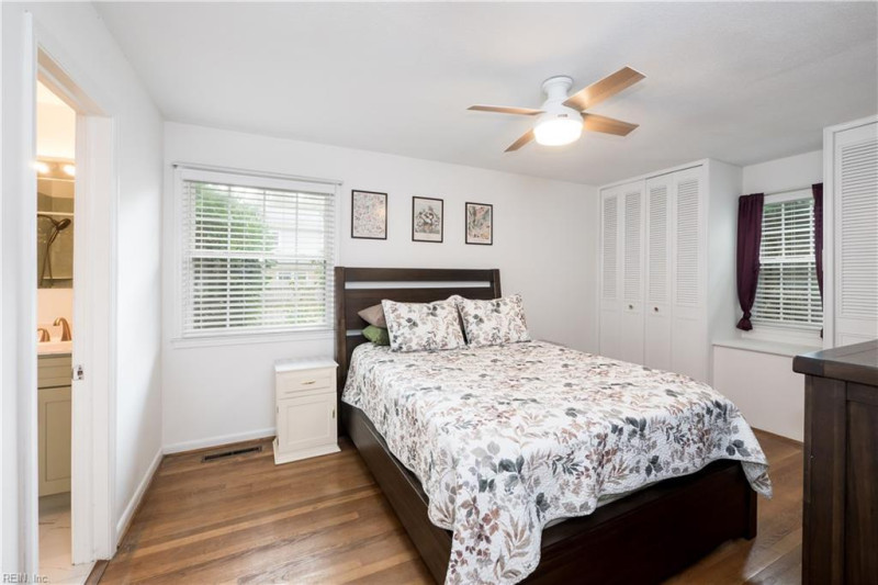 Photo 9 of 25 residential for sale in Virginia Beach virginia