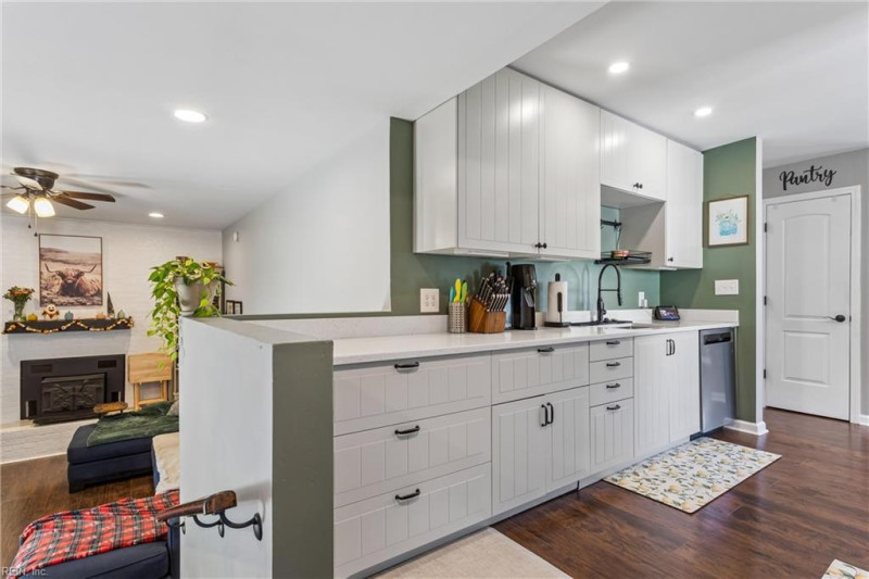 Photo 10 of 49 residential for sale in Newport News virginia
