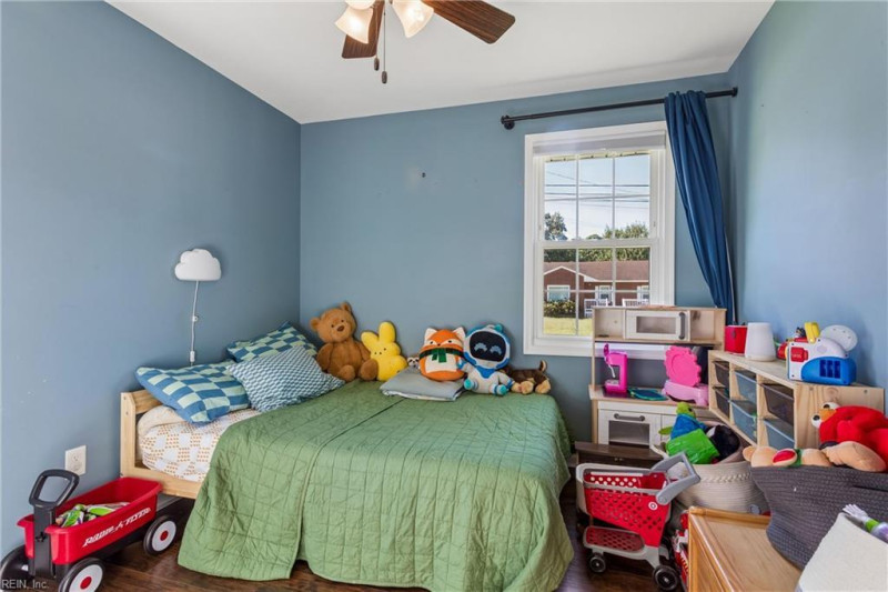 Photo 27 of 49 residential for sale in Newport News virginia