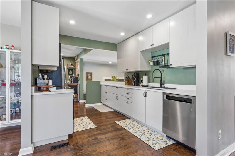 Photo 8 of 49 residential for sale in Newport News virginia
