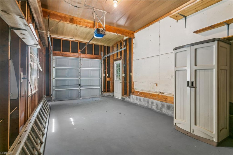 Photo 18 of 40 residential for sale in Newport News virginia