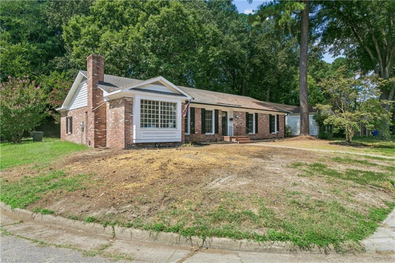Photo 3 of 40 residential for sale in Newport News virginia