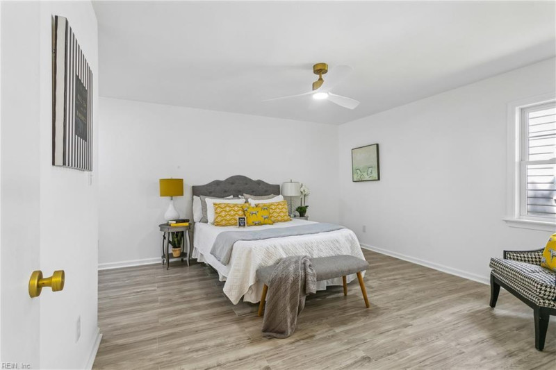 Photo 32 of 40 residential for sale in Newport News virginia