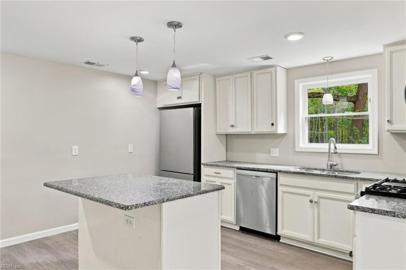 Photo 10 of 45 residential for sale in Suffolk virginia