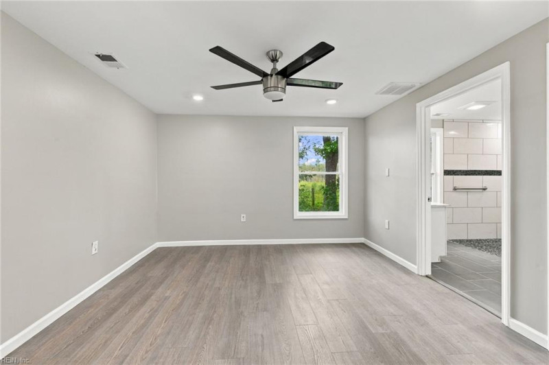 Photo 15 of 45 residential for sale in Suffolk virginia