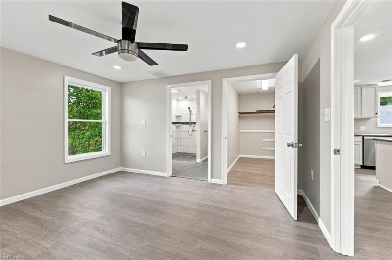 Photo 16 of 45 residential for sale in Suffolk virginia