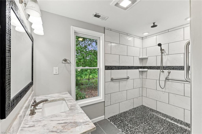 Photo 20 of 45 residential for sale in Suffolk virginia