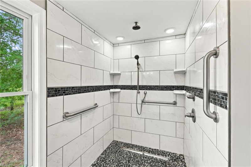 Photo 22 of 45 residential for sale in Suffolk virginia