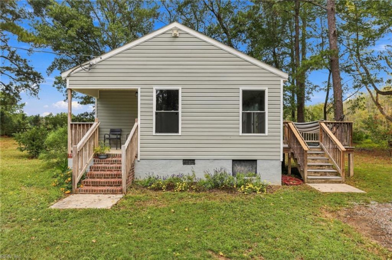 Photo 27 of 45 residential for sale in Suffolk virginia