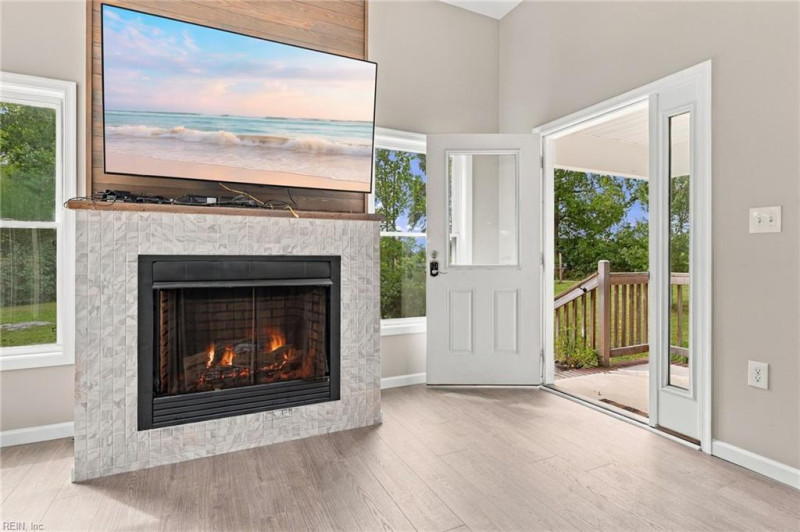 Photo 4 of 45 residential for sale in Suffolk virginia
