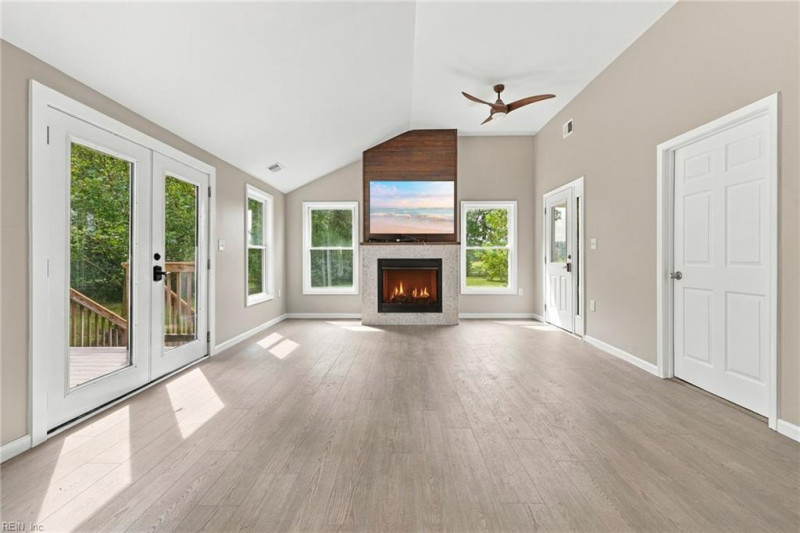 Photo 7 of 45 residential for sale in Suffolk virginia