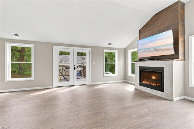 Photo 9 of 45 residential for sale in Suffolk virginia