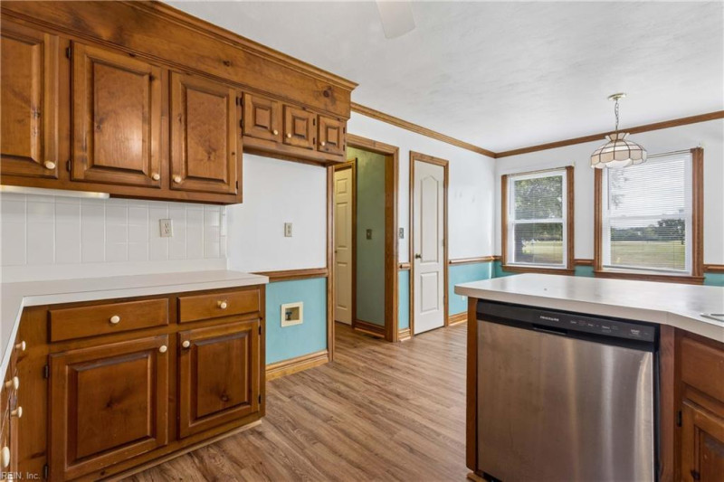 Photo 17 of 44 residential for sale in Chesapeake virginia Photo 17 of 44 residential for sale in Chesapeake virginia