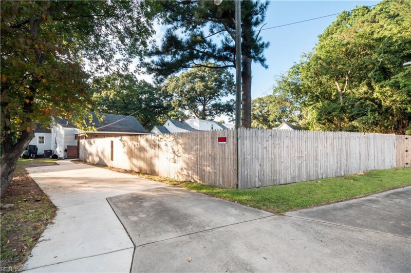 Photo 19 of 20 residential for sale in Norfolk virginia