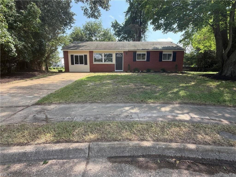 Photo 15 of 18 residential for sale in Hampton virginia
