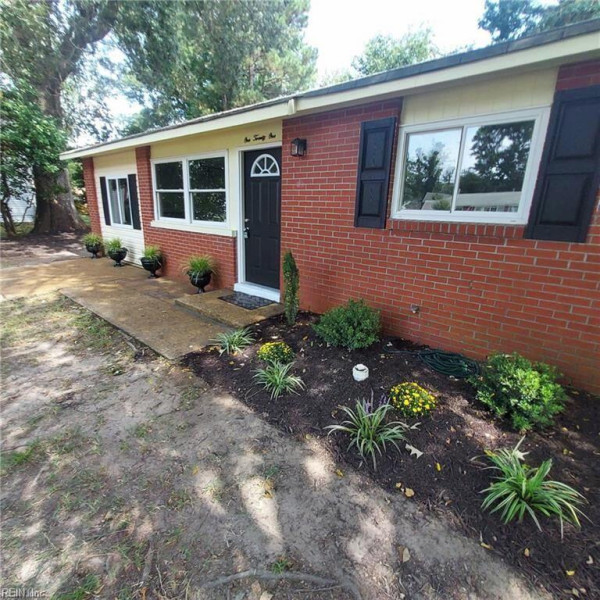 Photo 16 of 18 residential for sale in Hampton virginia
