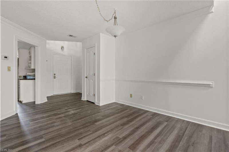 Photo 12 of 37 residential for sale in Hampton virginia