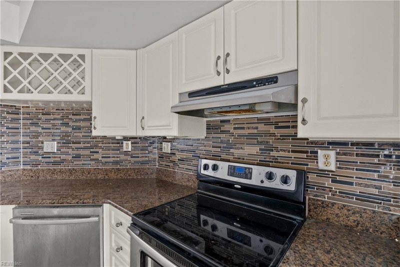 Photo 29 of 37 residential for sale in Hampton virginia