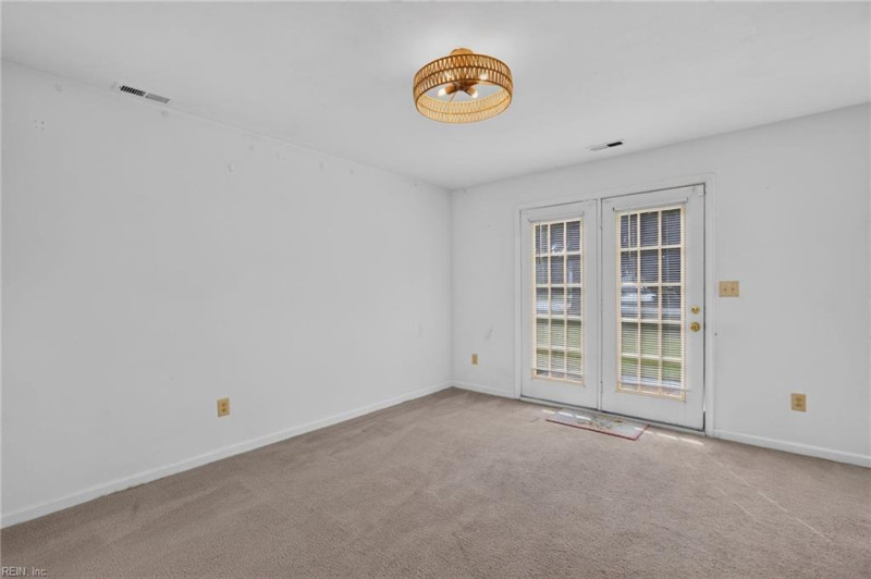 Photo 7 of 29 residential for sale in Suffolk virginia