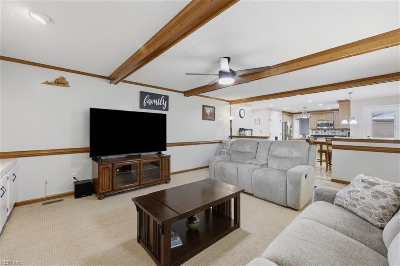 Photo 13 of 46 residential for sale in Chesapeake virginia