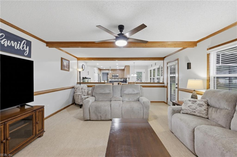 Photo 14 of 46 residential for sale in Chesapeake virginia