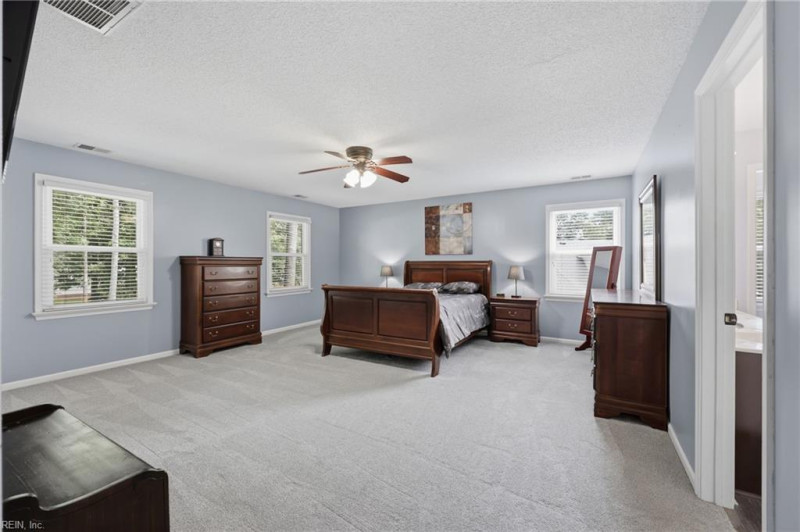 Photo 23 of 46 residential for sale in Chesapeake virginia