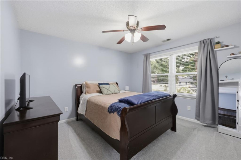 Photo 34 of 46 residential for sale in Chesapeake virginia