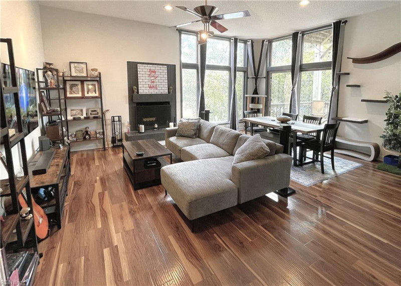 Photo 1 of 16 residential for sale in Norfolk virginia