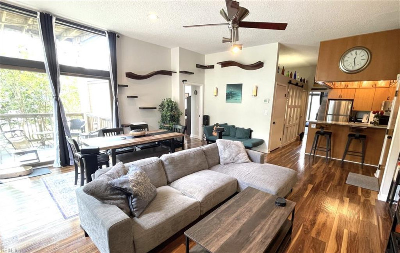 Photo 2 of 16 residential for sale in Norfolk virginia