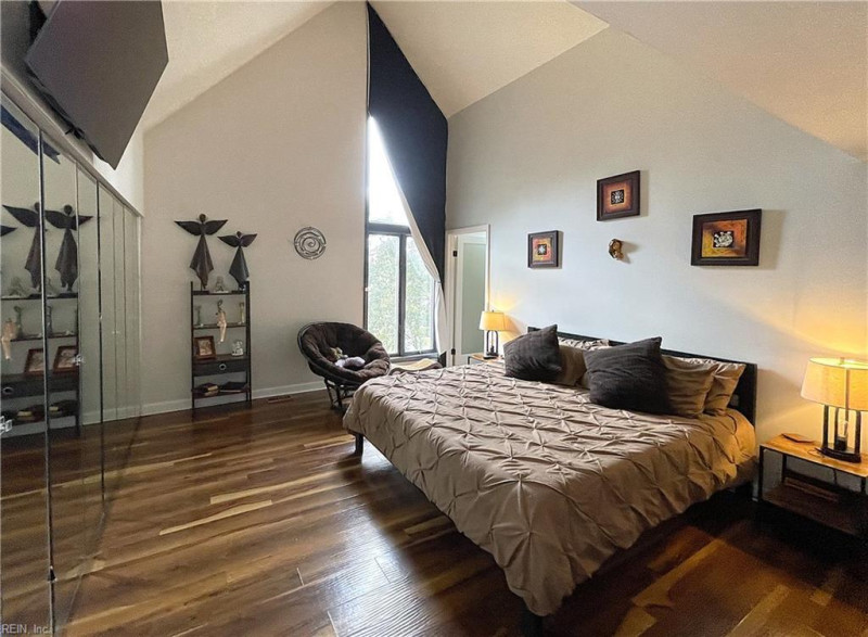 Photo 4 of 16 residential for sale in Norfolk virginia