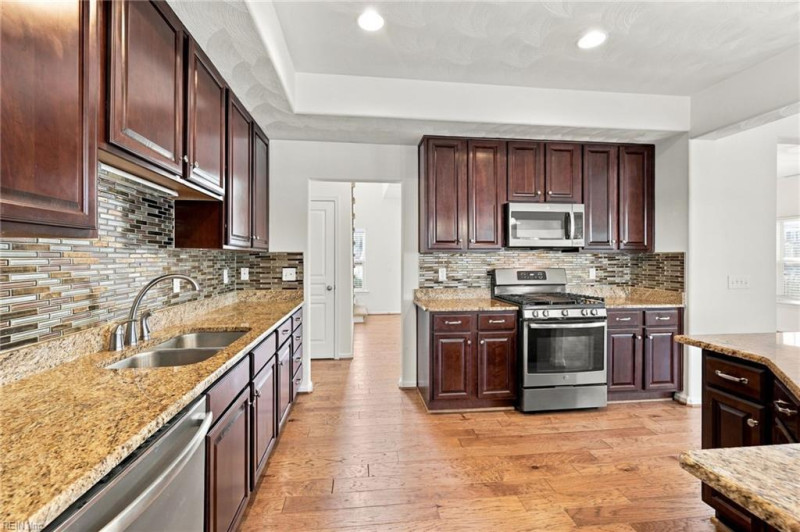 Photo 20 of 50 residential for sale in Suffolk virginia