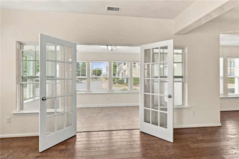 Photo 6 of 50 residential for sale in Suffolk virginia