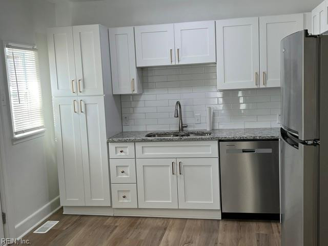 Photo 14 of 39 residential for sale in Hampton virginia