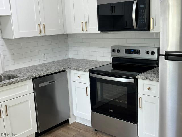 Photo 15 of 39 residential for sale in Hampton virginia