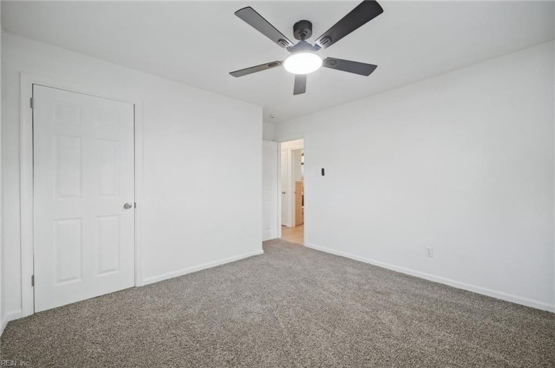 Photo 19 of 38 residential for sale in Portsmouth virginia