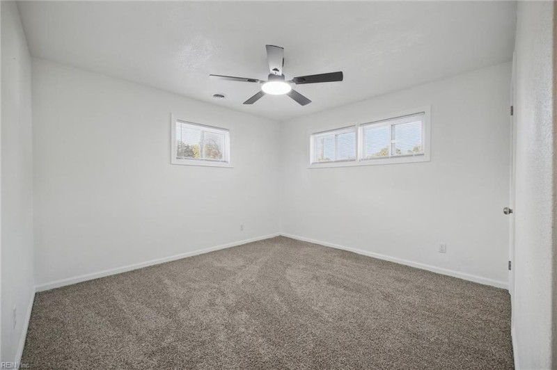 Photo 20 of 38 residential for sale in Portsmouth virginia