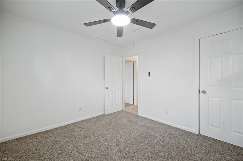 Photo 21 of 38 residential for sale in Portsmouth virginia