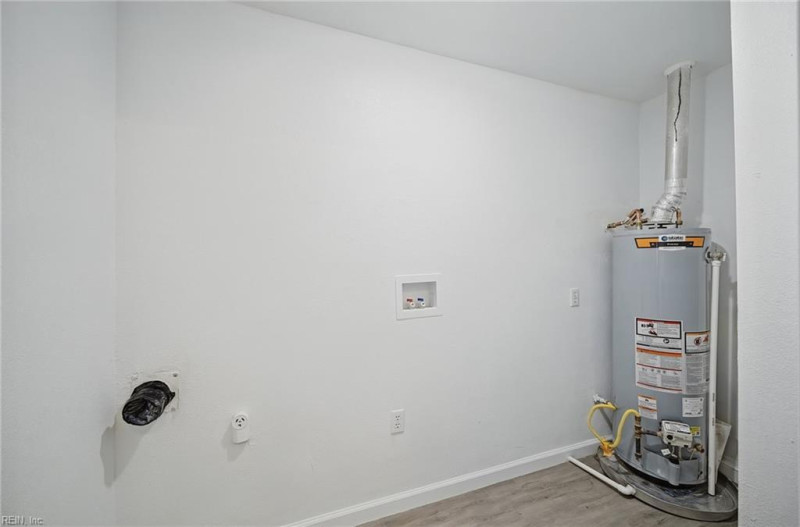 Photo 23 of 38 residential for sale in Portsmouth virginia