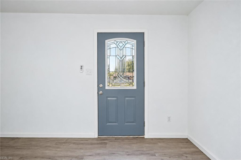Photo 4 of 38 residential for sale in Portsmouth virginia