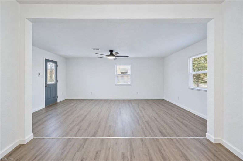 Photo 5 of 38 residential for sale in Portsmouth virginia
