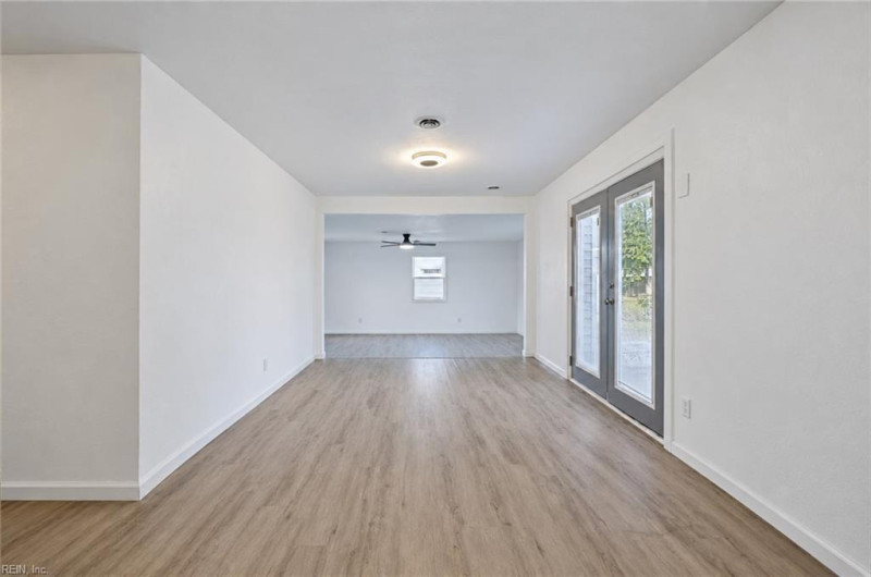 Photo 8 of 38 residential for sale in Portsmouth virginia