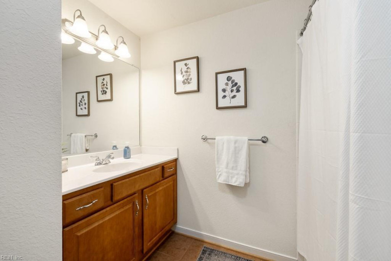 Photo 37 of 48 residential for sale in Chesapeake virginia
