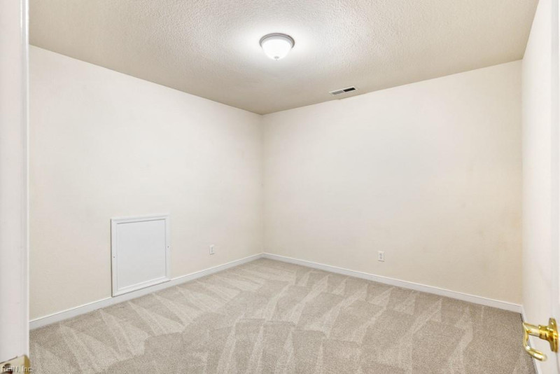 Photo 38 of 48 residential for sale in Chesapeake virginia