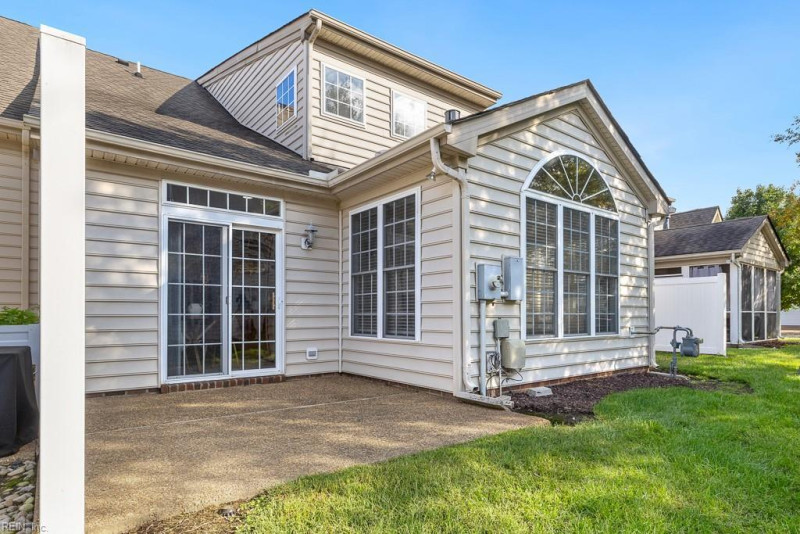 Photo 40 of 48 residential for sale in Chesapeake virginia