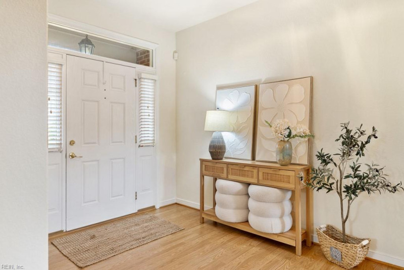Photo 6 of 48 residential for sale in Chesapeake virginia
