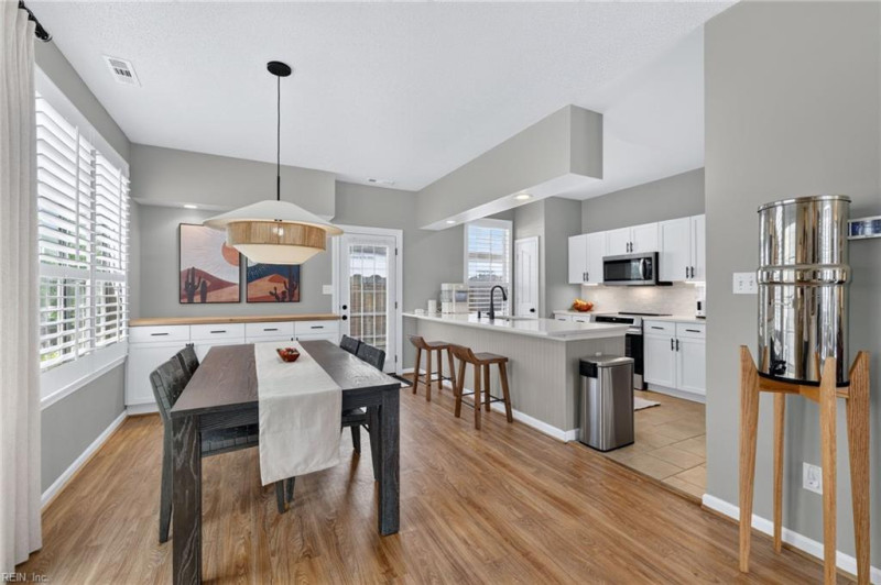 Photo 7 of 27 residential for sale in Virginia Beach virginia