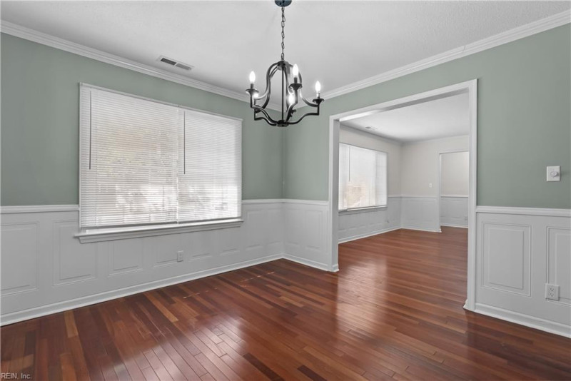 Photo 10 of 46 residential for sale in Virginia Beach virginia