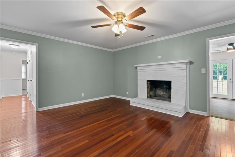 Photo 17 of 46 residential for sale in Virginia Beach virginia